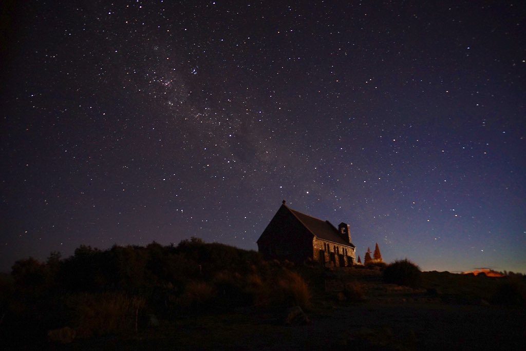 ニュージーランド編 Iphoneでも天の川が撮れるほどの美しさ テカポ湖で降るような星空に包まれる感動体験 Leemanブログ