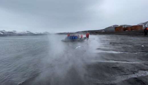 【南極クルーズ編④】南極で温泉？初の上陸地は南極のデセプションアイランドで世界最南端の温泉地！